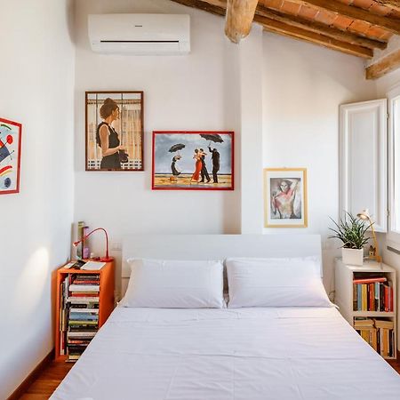 Piazza Dei Cavalieri Orange Attic Apartment Pisa Exterior foto